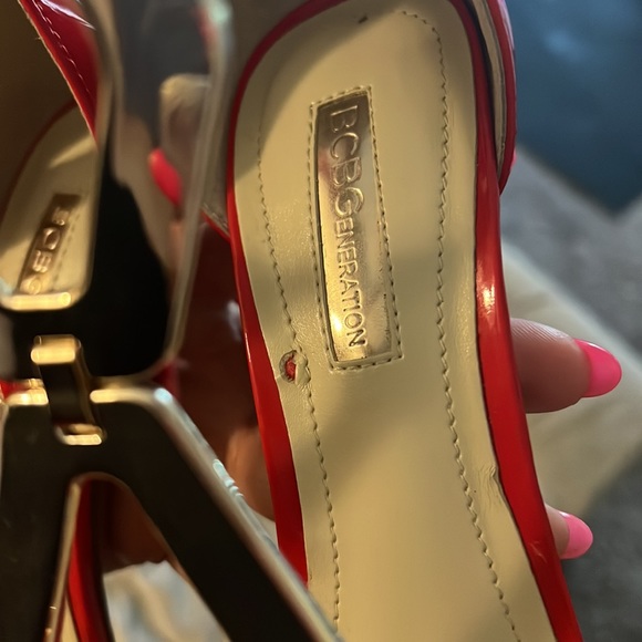 BCBG Red pumps - Picture 4 of 5